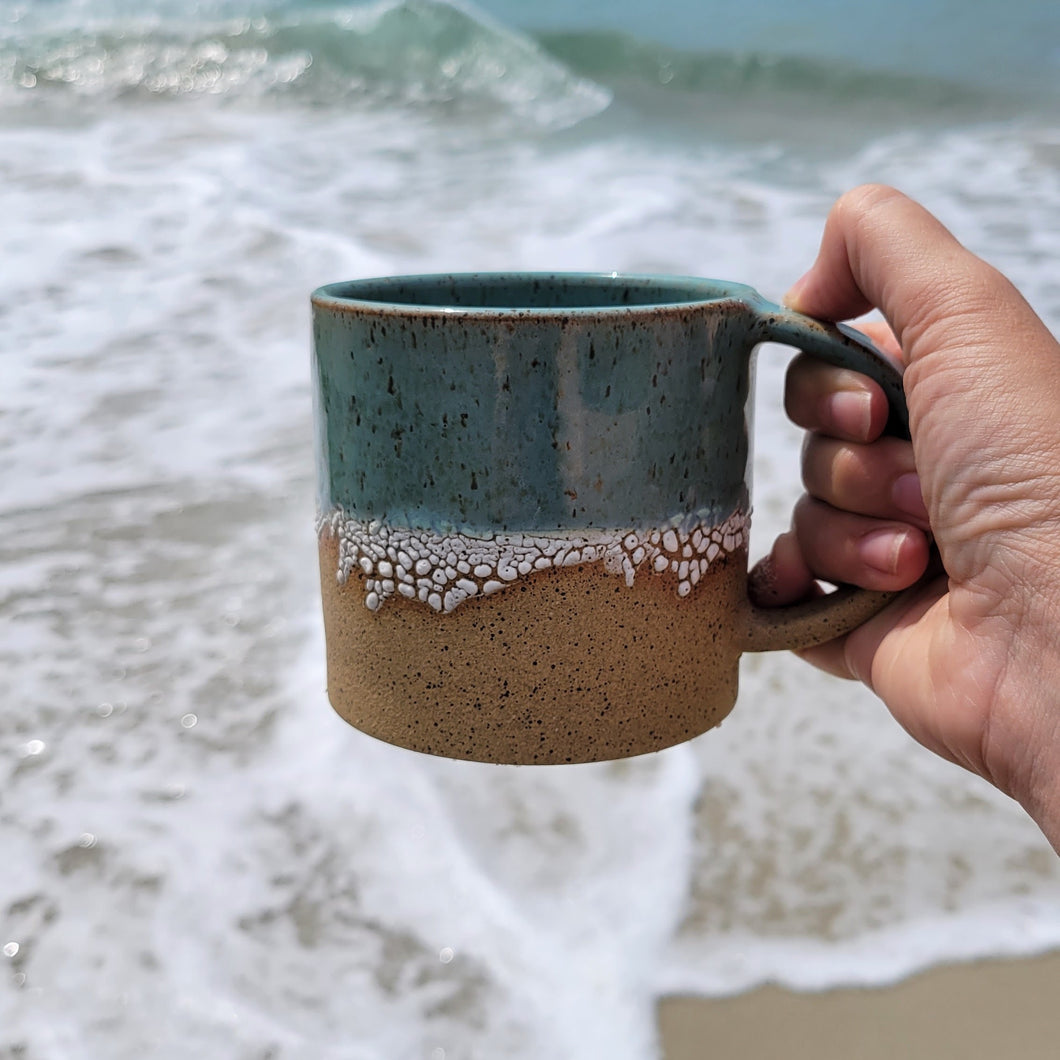 Mug, shoreline
