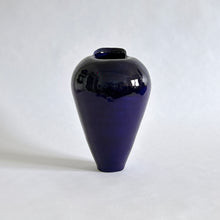 Load image into Gallery viewer, Deep sea vase
