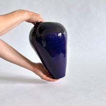 Load image into Gallery viewer, Deep sea vase