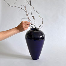 Load image into Gallery viewer, Deep sea blue coil pot vase 001
