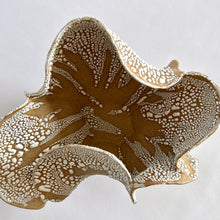 Load image into Gallery viewer, Crackle wavy vase