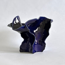 Load image into Gallery viewer, Deep sea wave vase