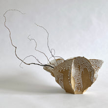 Load image into Gallery viewer, Crackle wavy vase