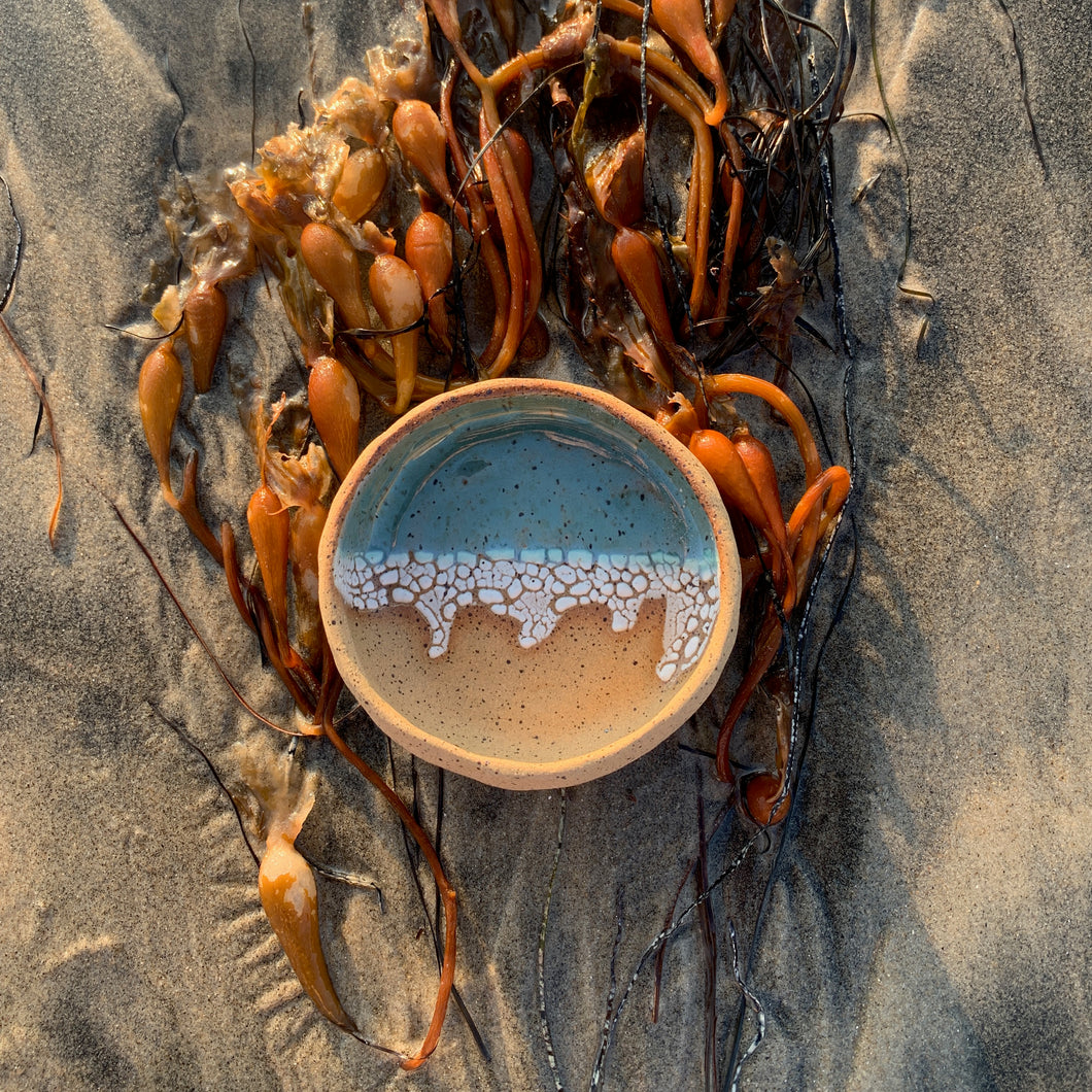 Trinket bowl, shoreline