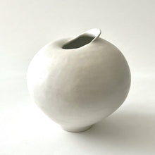 Load image into Gallery viewer, White matte vase