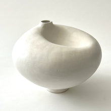 Load image into Gallery viewer, White dimple vase