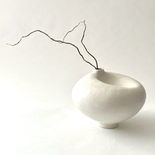 Load image into Gallery viewer, White dimple vase