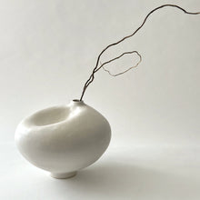 Load image into Gallery viewer, White dimple vase