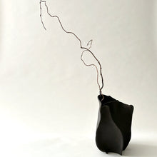 Load image into Gallery viewer, Black clay wave vase
