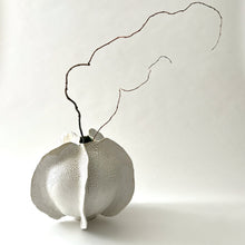 Load image into Gallery viewer, White crackle vase