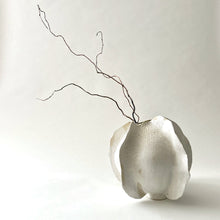 Load image into Gallery viewer, White crackle vase