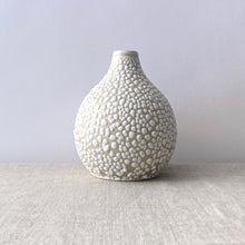 Load image into Gallery viewer, Bud vase, crackle glaze 002
