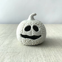 Load image into Gallery viewer, Pumpkin candle holder, white
