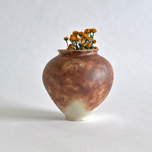 Load image into Gallery viewer, Rustic coil pot vase 003
