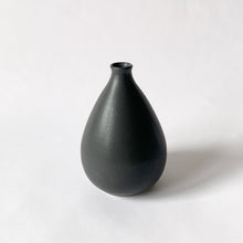 Load image into Gallery viewer, Bud vase, raindrop
